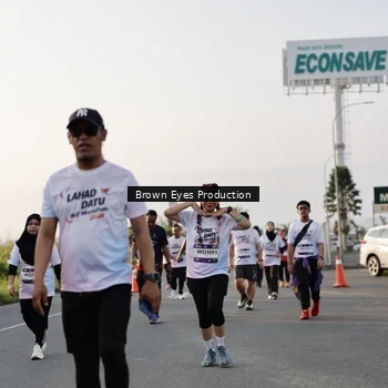 Runner Photo 7661535