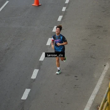 Runner Photo 7661555