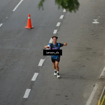 Runner Photo 7661565