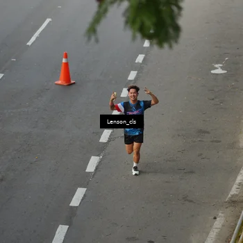 Runner Photo 7661587
