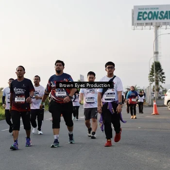 Runner Photo 7661593
