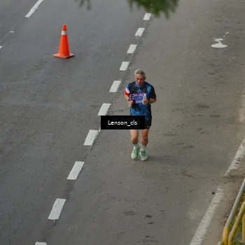 Runner Photo 7661599