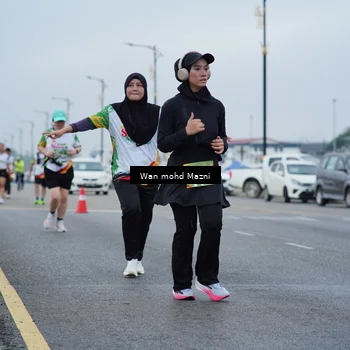 Runner Photo 7661620