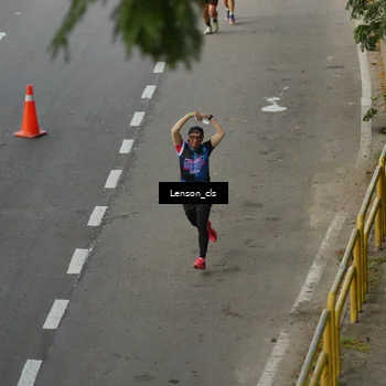 Runner Photo 7661635