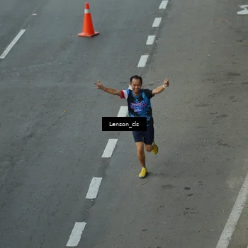 Runner Photo 7661639
