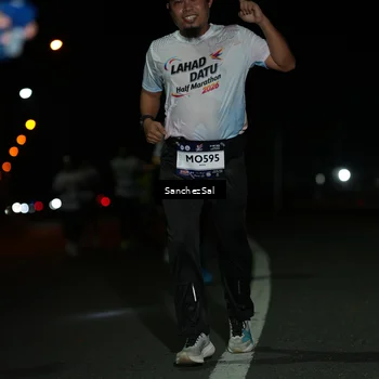 Runner Photo 7661652