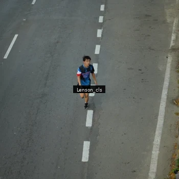 Runner Photo 7661663
