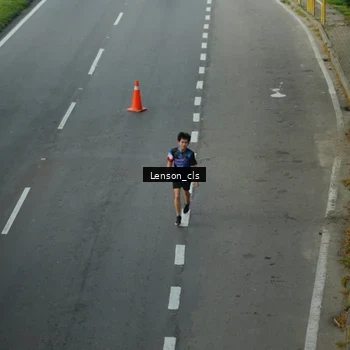 Runner Photo 7661664