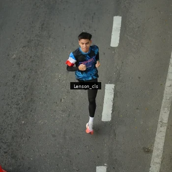 Runner Photo 7661670