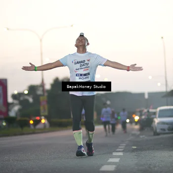 Runner Photo 7661674