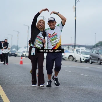 Runner Photo 7661693