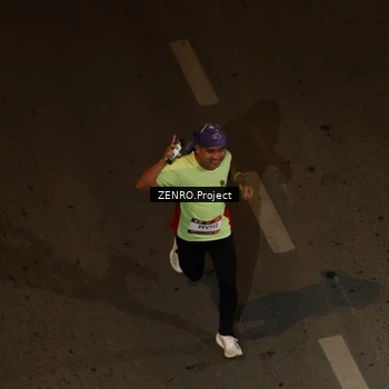 Runner Photo 7661696