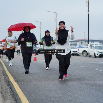 Runner Photo 7661715