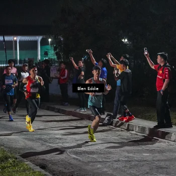 Runner Photo 7661719