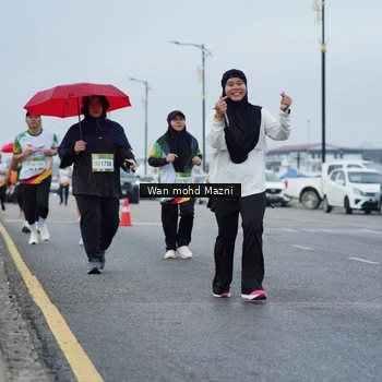 Runner Photo 7661723