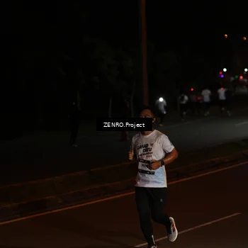 Runner Photo 7661792