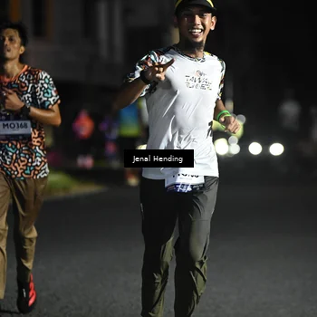 Runner Photo 7661849
