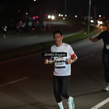 Runner Photo 7661919