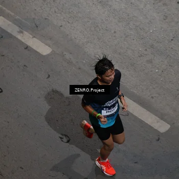 Runner Photo 7661920