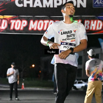 Runner Photo 7661923