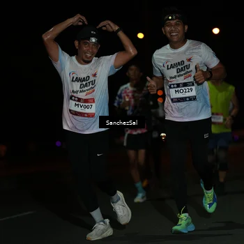 Runner Photo 7661925