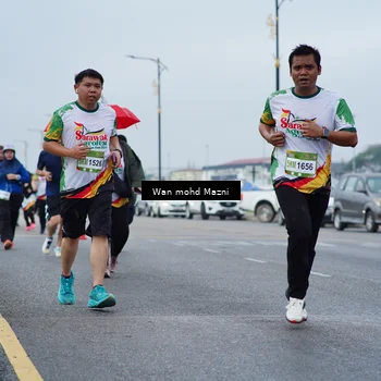 Runner Photo 7661980