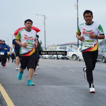 Runner Photo 7661985