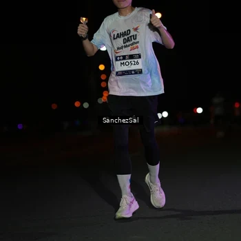 Runner Photo 7662010