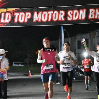 Runner Photo 7662024