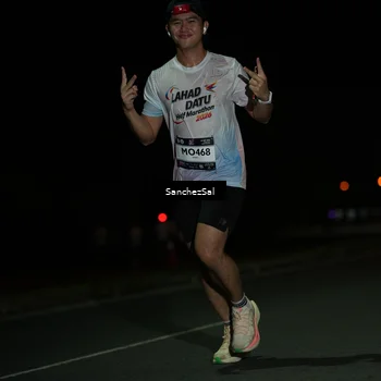 Runner Photo 7662041