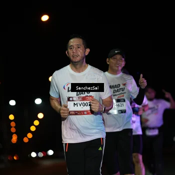 Runner Photo 7662053