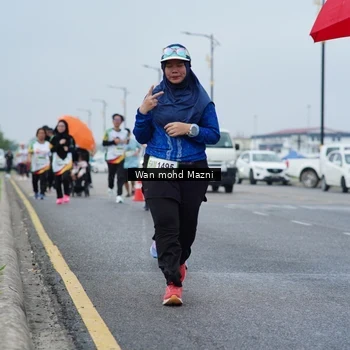 Runner Photo 7662058
