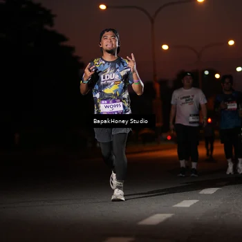 Runner Photo 7662059