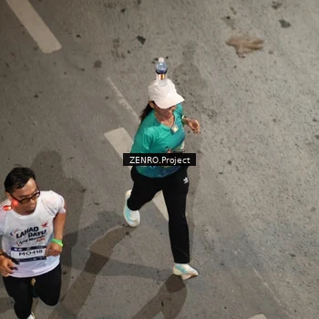 Runner Photo 7662072