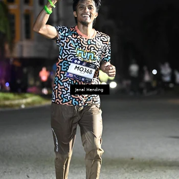 Runner Photo 7662083