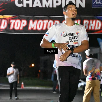 Runner Photo 7662092