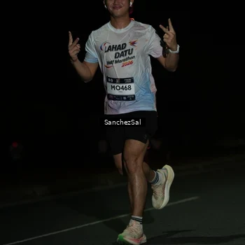 Runner Photo 7662101