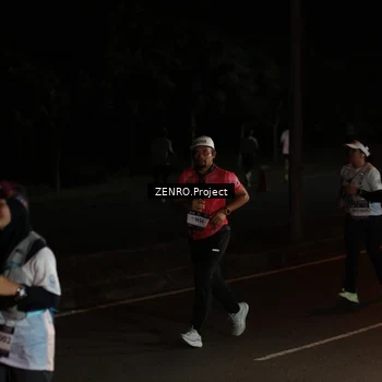 Runner Photo 7662130