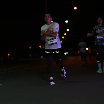 Runner Photo 7662179