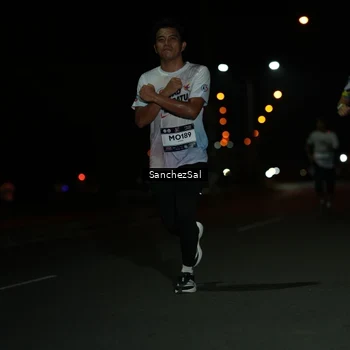 Runner Photo 7662300