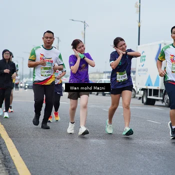 Runner Photo 7662341