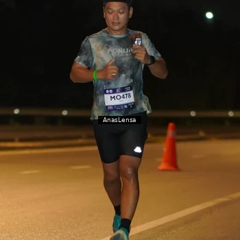 Runner Photo 7662351