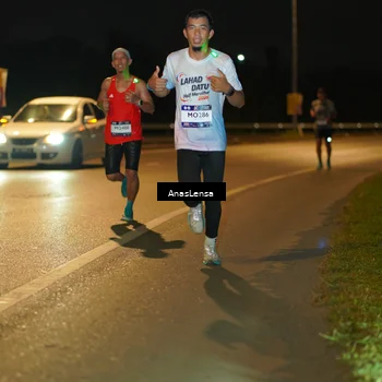 Runner Photo 7662376