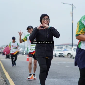 Runner Photo 7662399