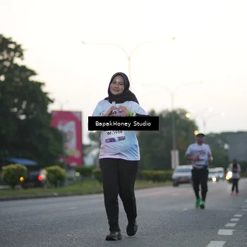 Runner Photo 7662436