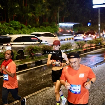 Runner Photo 7662467