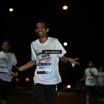 Runner Photo 7662473
