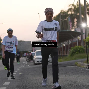 Runner Photo 7662489