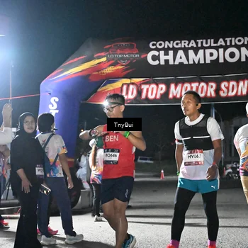 Runner Photo 7662576