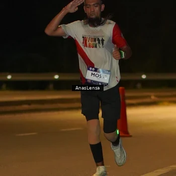 Runner Photo 7662662